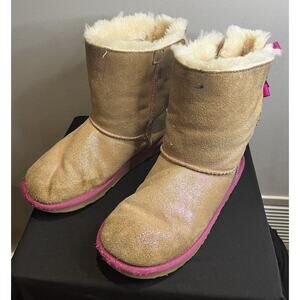 Uggs Girls size 5 Pink Glitter and Bow